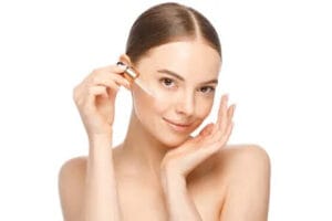 how to apply vitamin e serum on face